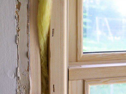 Как надежно утеплить деревянные окна на зиму | Главснаб | Дзен