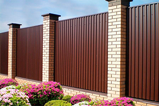 Экономичный вариант для ограждения вашего участка. Профнастил «Дачный» односторонний